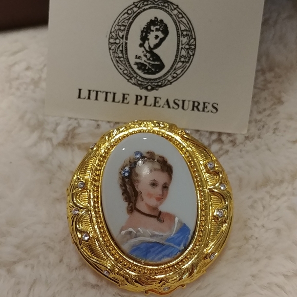 Limoges Limited Edition Little Pleasures Pill Box and Brooch - Picture 1 of 12
